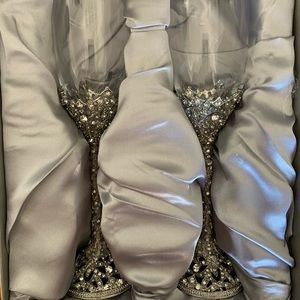 Brand new elegant Champagne flutes !!!